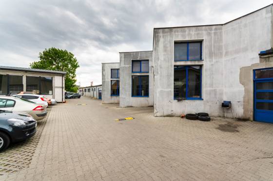 Warsztat samochodowy wraz ze stacją kontroli pojazdów